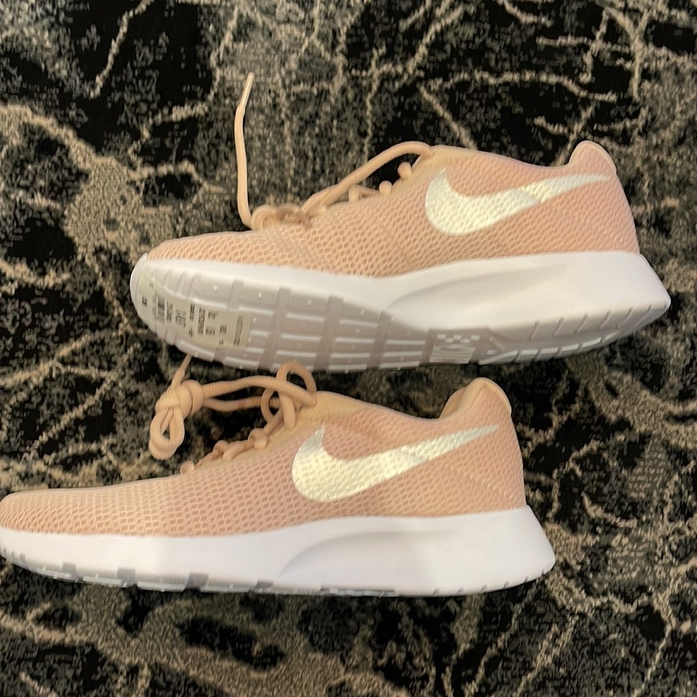 BNWT Nike Sneakers
